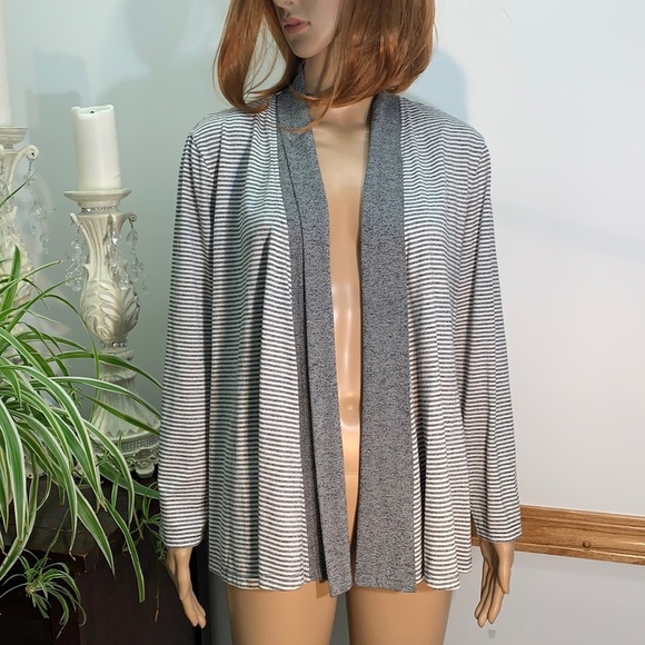 soft works Sweaters - SOFT WORKS cute cardigan size L bundle up to save